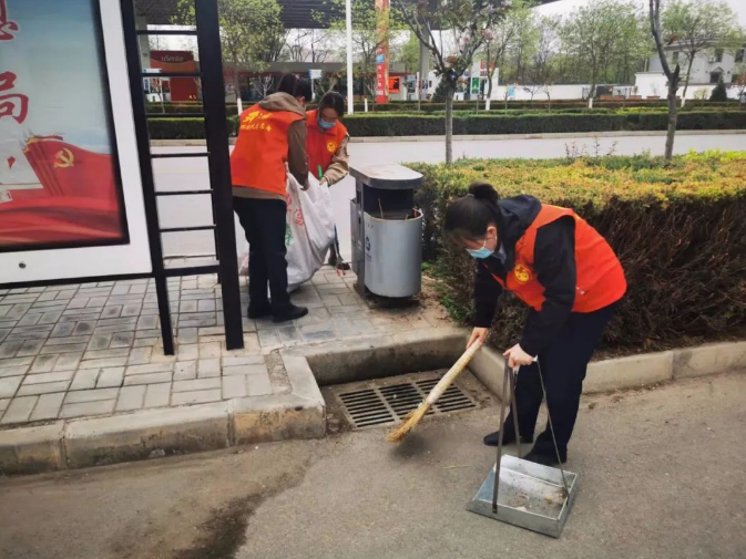 必一手机官方网站赴包抓共建村社开展卫生清扫志愿服务活动(图5)