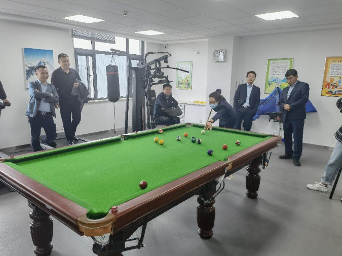 必一手机官方网站团委举办“庆五一、迎五四”球类联谊比赛(图2)