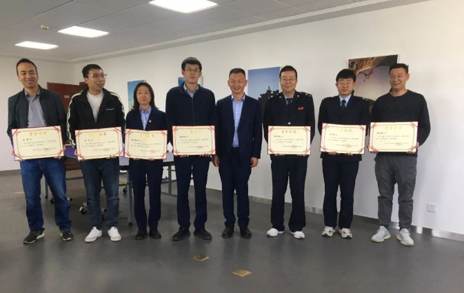 必一手机官方网站团委举办“庆五一、迎五四”球类联谊比赛(图3)