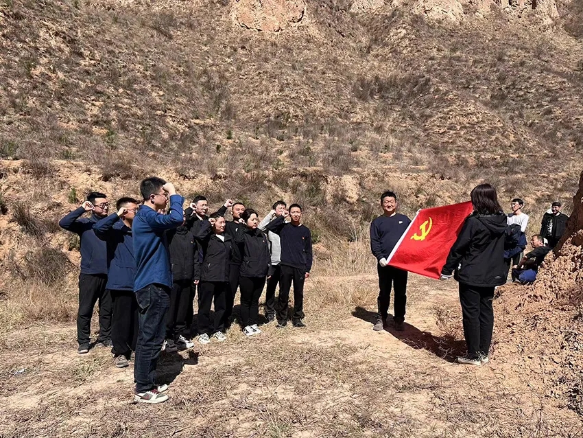 必一手机官方网站开展义务植树活动(图3)